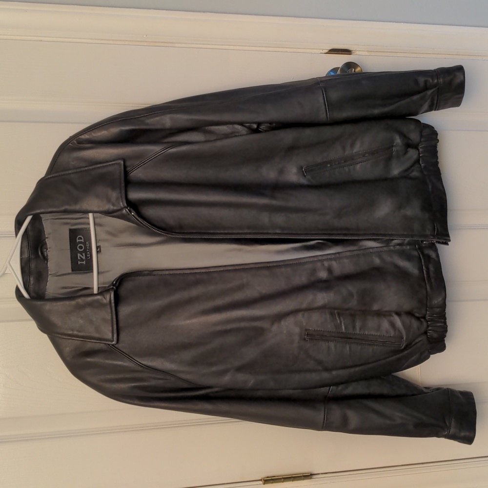 Izod leather bomber. Leather waist band, snap cuff.